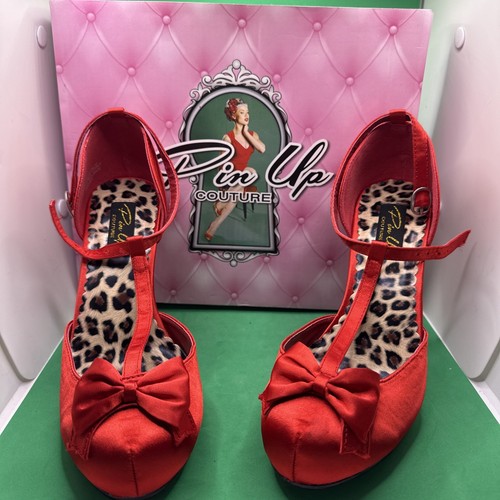 Red pin couture - pin, with