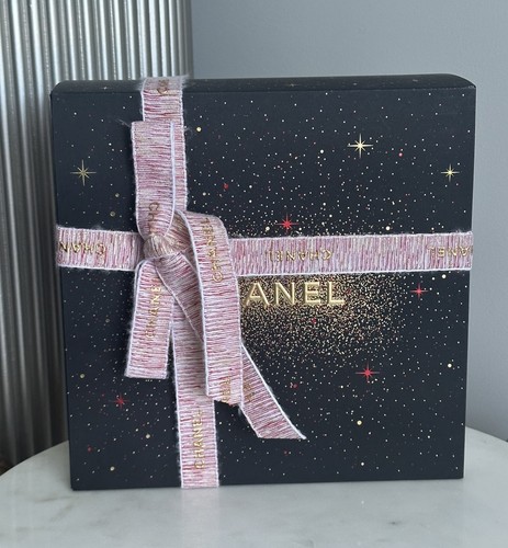 Chanel gift box and ribbon - gift,