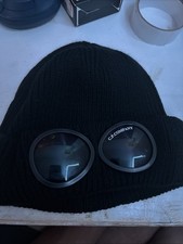 C.P. COMPANY BLACK BEANIE