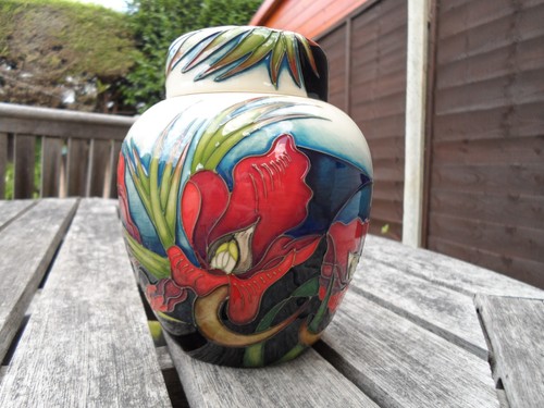 Moorcroft satin flowers - moorcroft,