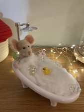 Needle Felted Mouse Relaxing