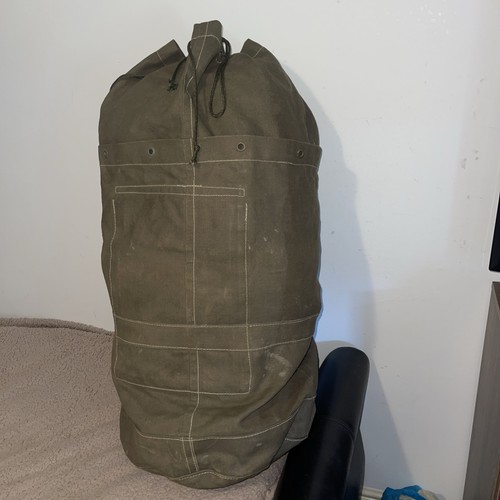 Vintage army duffel bag - .,
