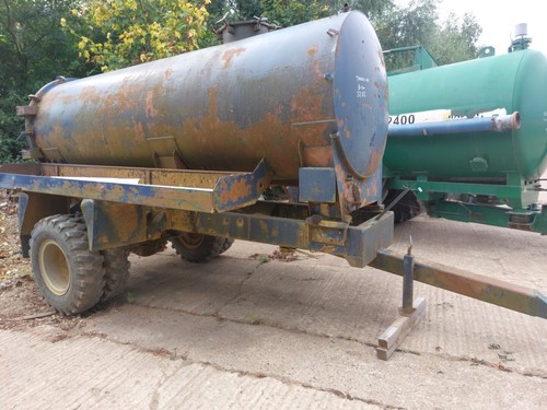 Vacuum tanker water bowser - vacuum,