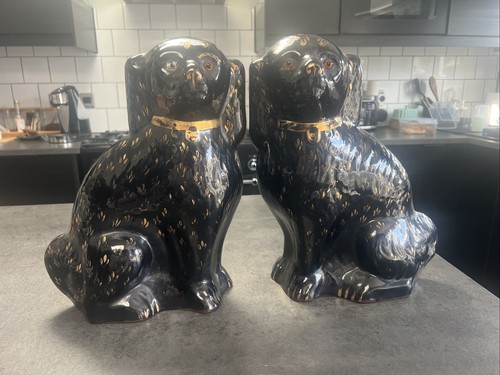Pair vintage black - pair,