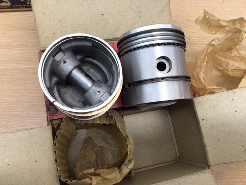 Pistons for austin - pistons, a50