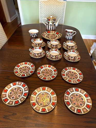 Royal crown derby bone china - royal,