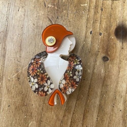 Resin 1920 lady brooch - resin, 1920’s