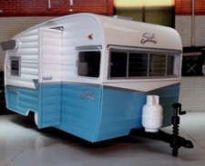 Shasta Airflyte Caravan Blue