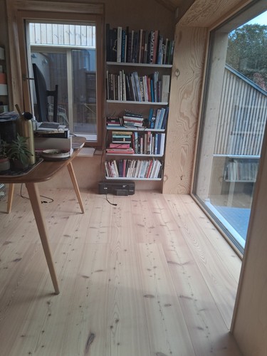 Stunning larch real wood - larch,