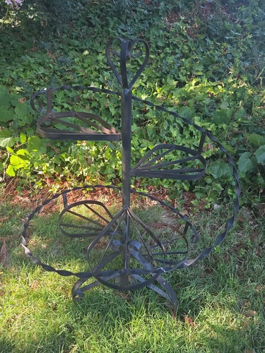 Vintage wrought iron metal - 37",