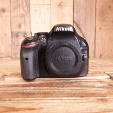 Used Nikon D5200 DSLR Camera