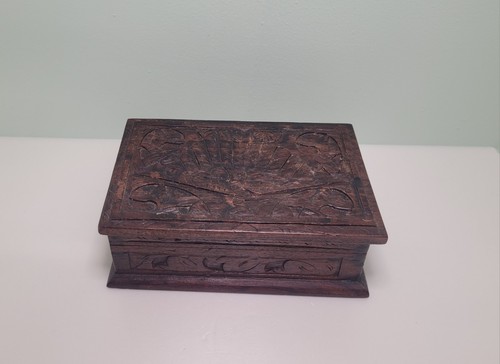 Vintage carved wooden box - box, with
