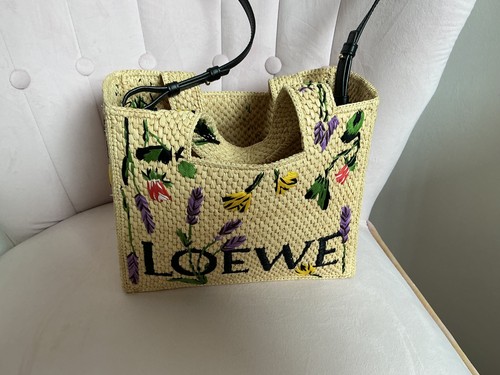 Loewe paula ibiza font - loewe, x