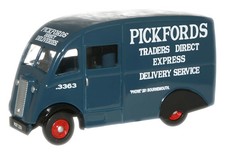 COMMER Q25 VAN - PICKFORDS  -
