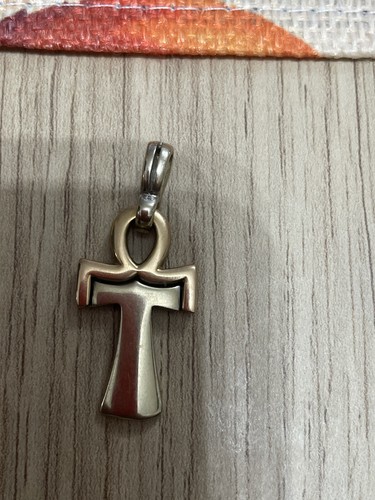 18ct solid gold colour - gold,