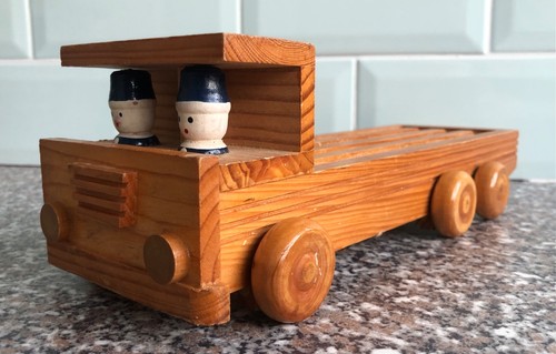 Vintage wooden toy - (handmade?),