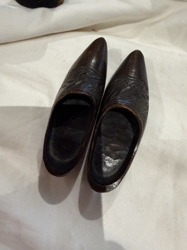 Antique black forest tiny - black,