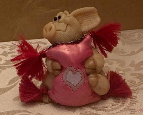 Piggin need hug by - piggin,