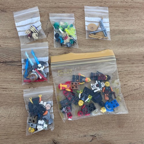 Lego lot minifigures and - lego,