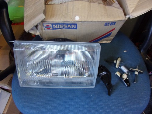 Headlight fits nissan micra - nissan,