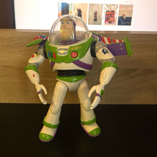 Buzz lightyear toy story - buzz,