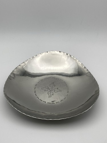 Keswick school hand made - m,