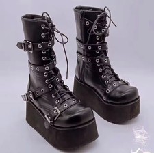 Womans Black Platform Chunky