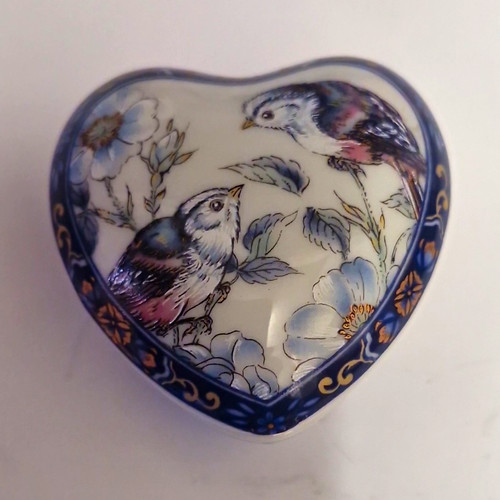Small heart shaped porcelain - small, heart-shaped