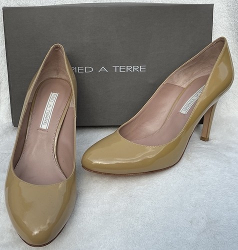 Boxed pied terre - a,