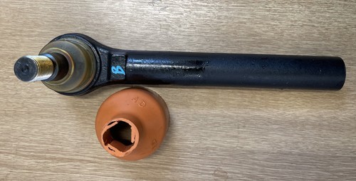 Track rod end fits - end, 860