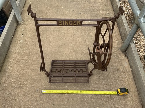 Vintage singer sewing machine - vintage,