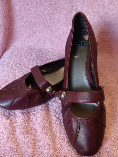 Womens shoes size - shoes, 9