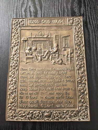 Vintage brass embossed wall - brass,