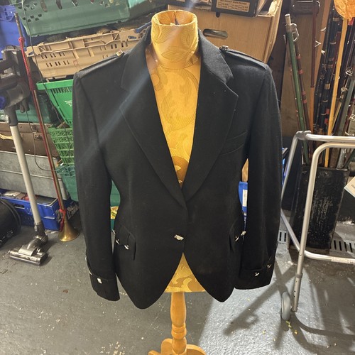Black scottish buttoned - scottish, kilt
