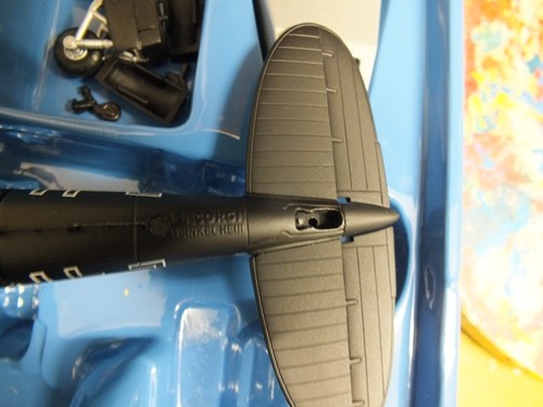 Aa33703 corgi heinkel he111 - heinkel, p2