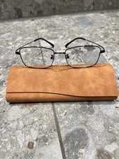 Black square glasses titanium