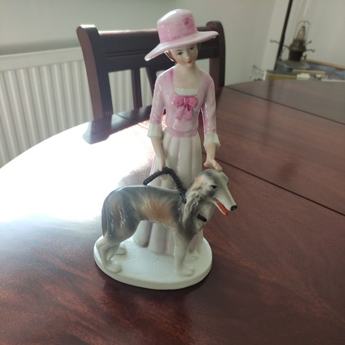 Art deco figurine - , lady