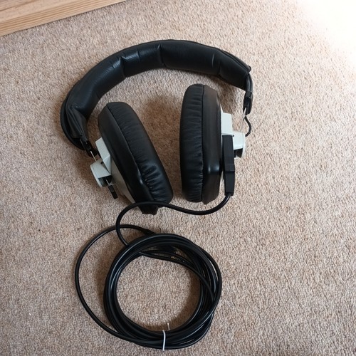 Beyerdynamic dt100 headphones - beyerdynamic,