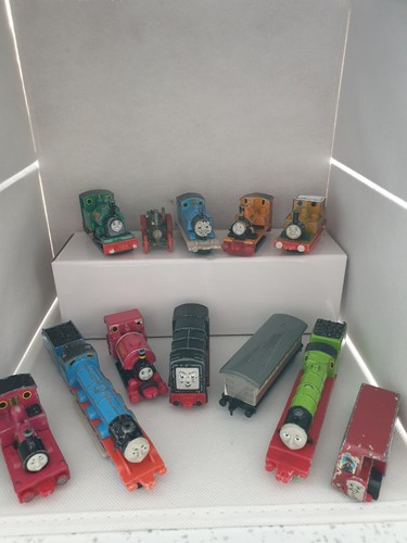 Ertl thomas the tank engine - thomas,