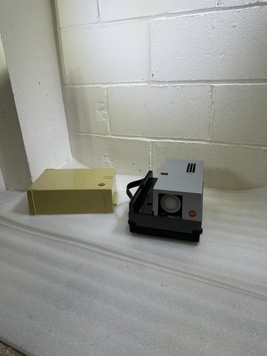 Leitz wetzlar pradovit color - leitz,