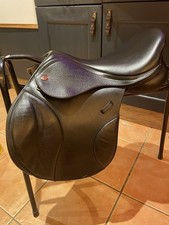 Kent & Masters Black Pony Jump