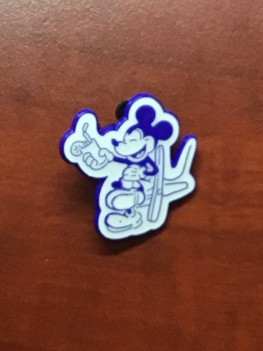 Disney mickey mouse dvc lounge - mickey,