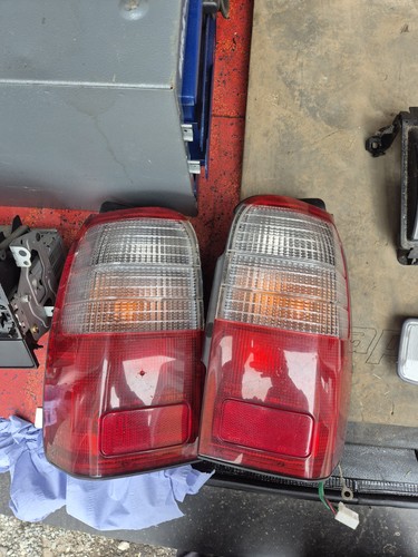 Breaking hilux surf kzn 185 - hilux,