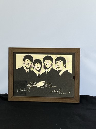 Beatles black and white - , signed