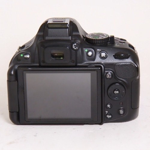 Nikon d5200 body - nikon,