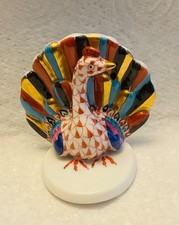 HEREND FISHNET SMALL PEACOCK