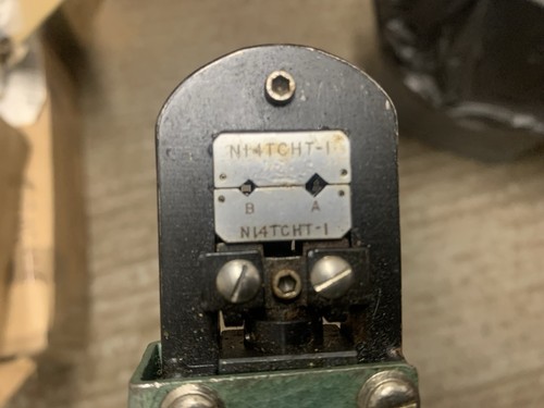 Hand crimp tool ratchet - hand,