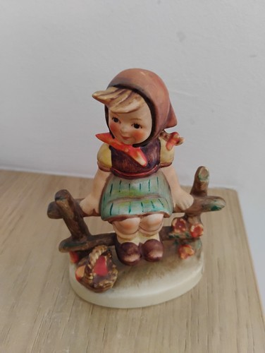 Goebel hummel figurine - figurine, just