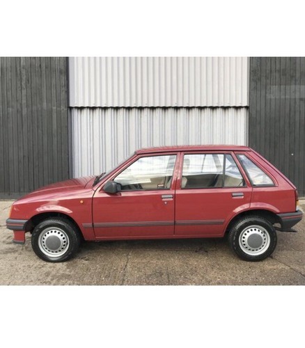 Opel vauxhall nova - vauxhall, merit