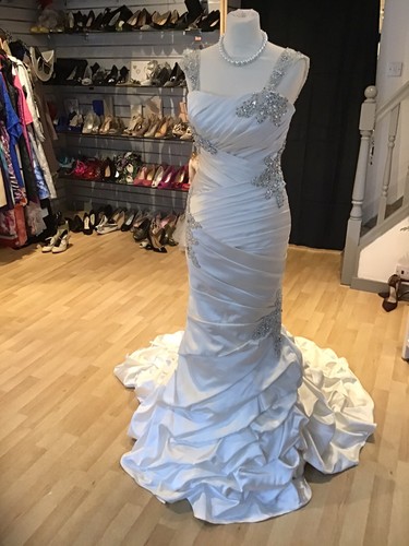 Absoloutly stunning victoria - absoloutly,